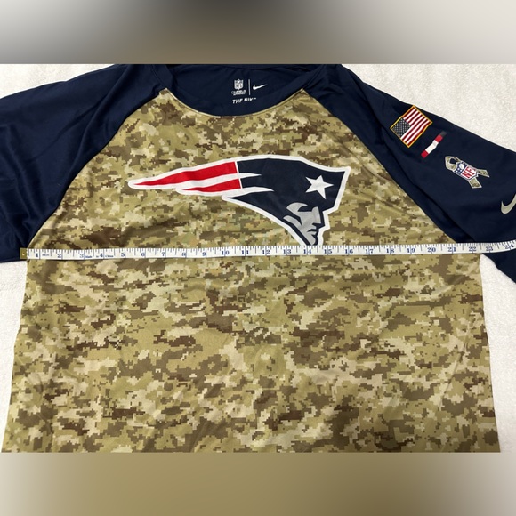 NWOT New England Patriots men’s XL Dri fit Nike shirt Salute to Service - Picture 2 of 9